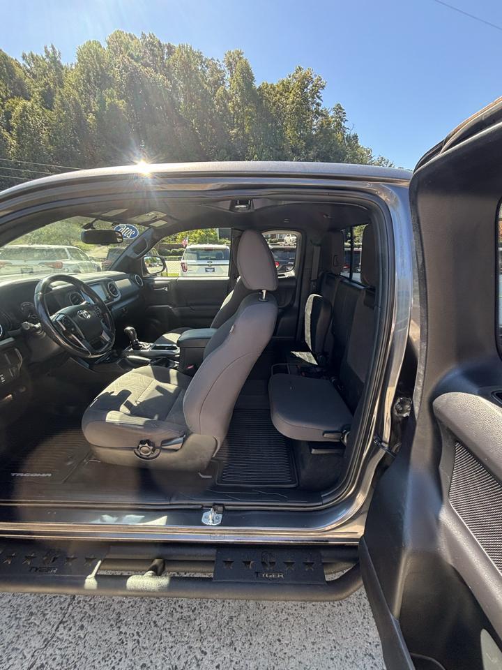 Toyota Tacoma 4WD Access Cab V6 AT TRD Off Road (Natl) 2016