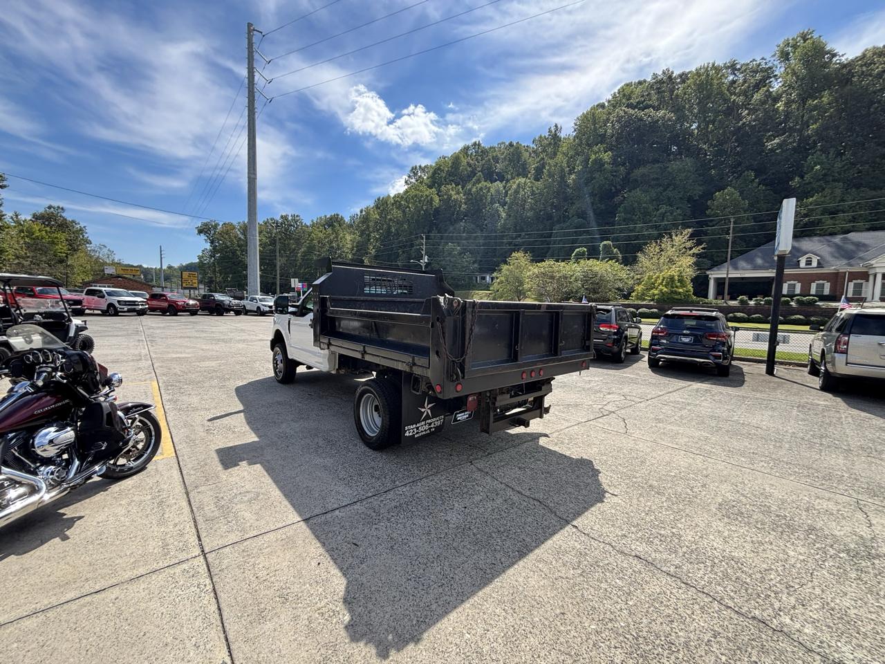 Ford Super Duty F-350 DRW XLT 4WD Reg Cab 145" WB 60" CA 2020