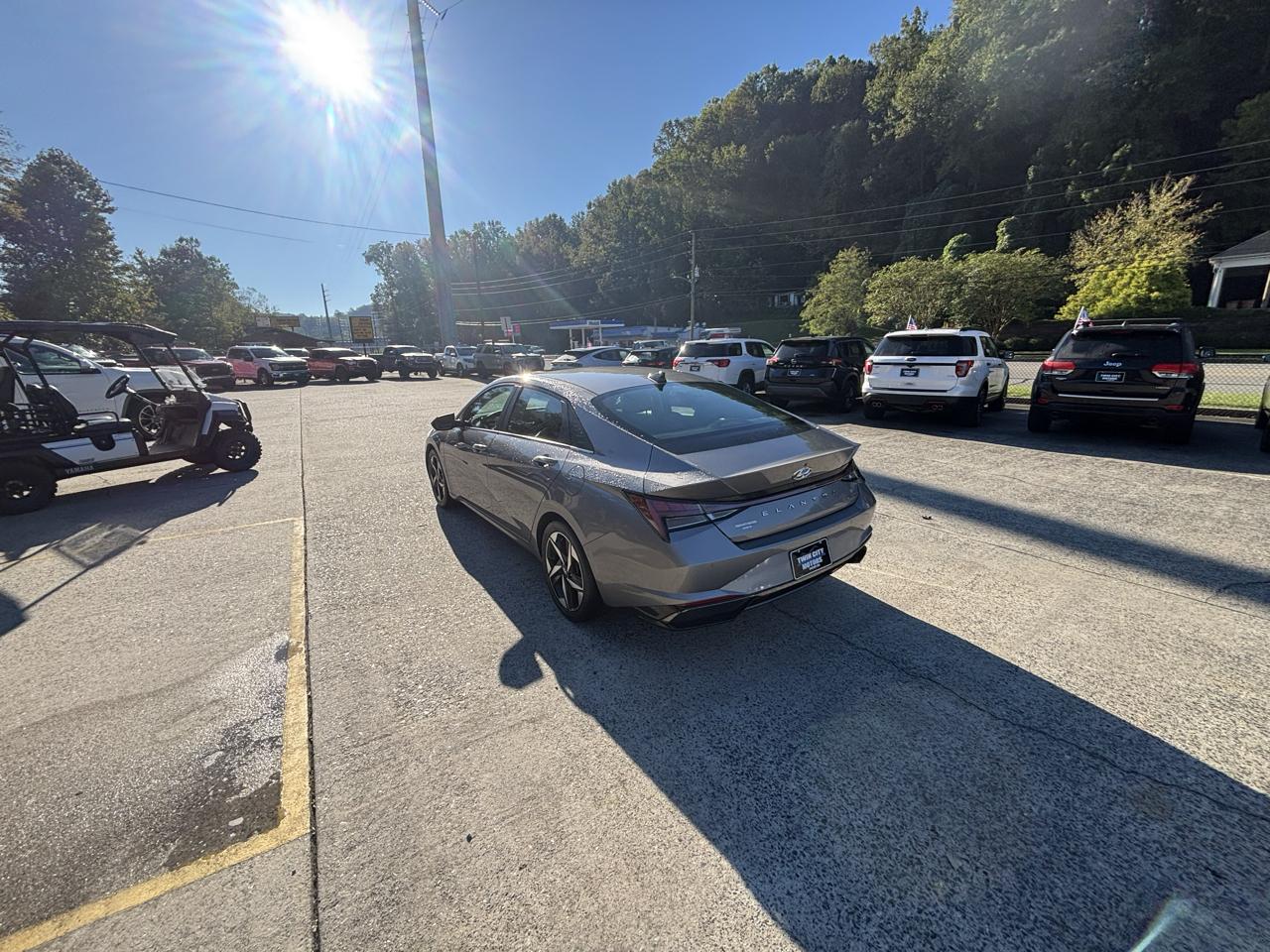 Hyundai Elantra Hybrid Limited DCT 2021