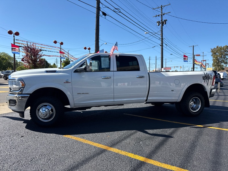 2022 Ram 3500 Tradesman photo 2