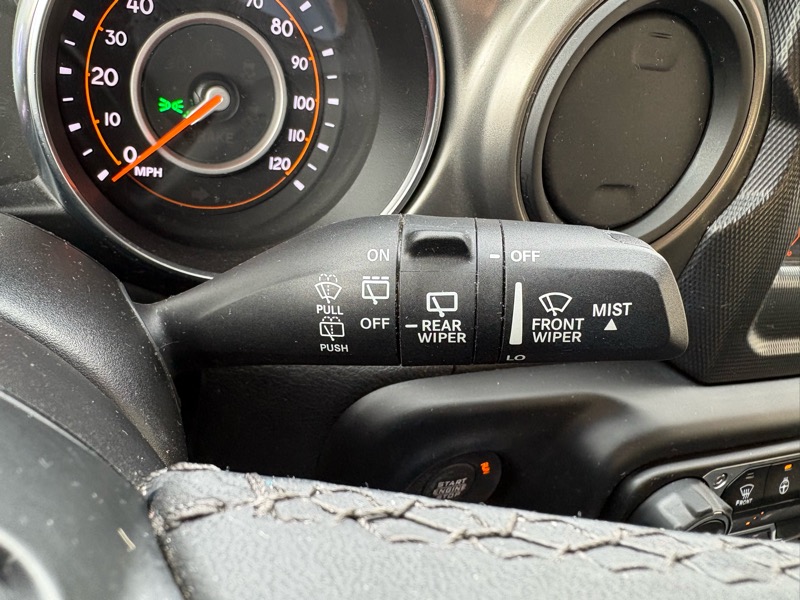 Jeep Wrangler Unlimited Sport 2023