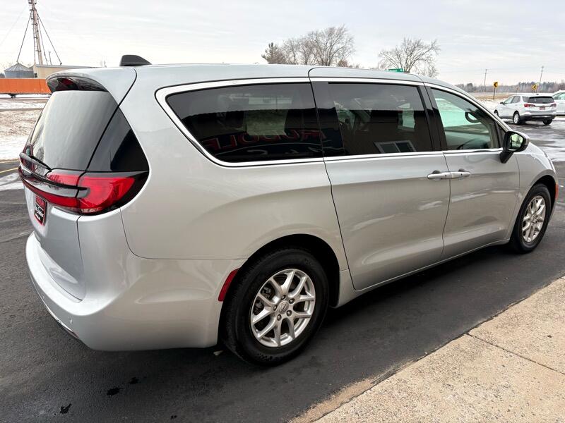 Chrysler Pacifica Touring L 2023