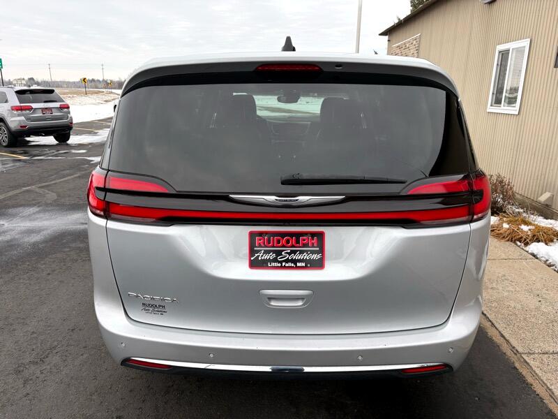 Chrysler Pacifica Touring L 2023