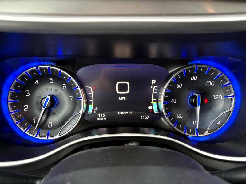 Chrysler Pacifica Touring L 2023