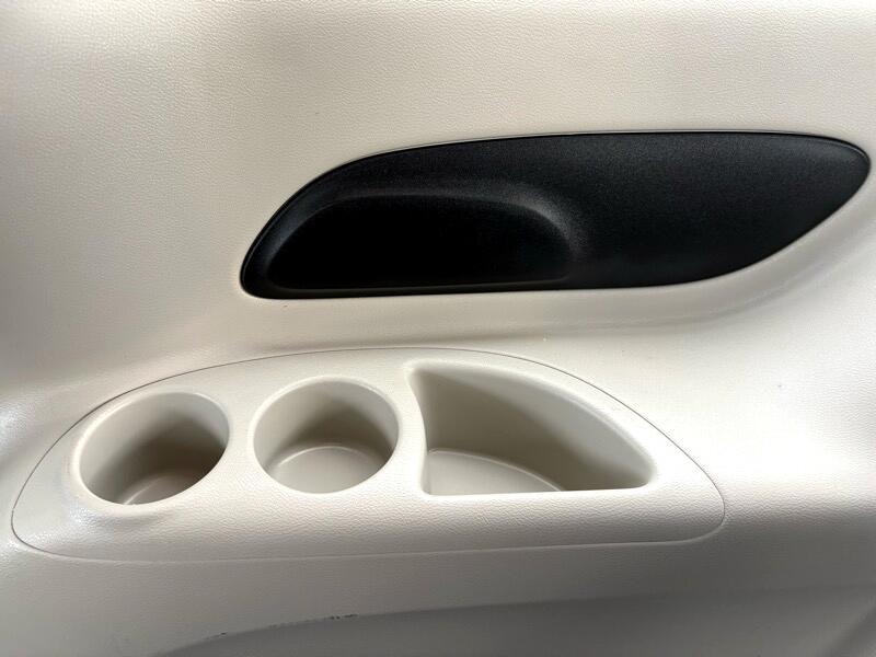 Chrysler Pacifica Touring L 2023