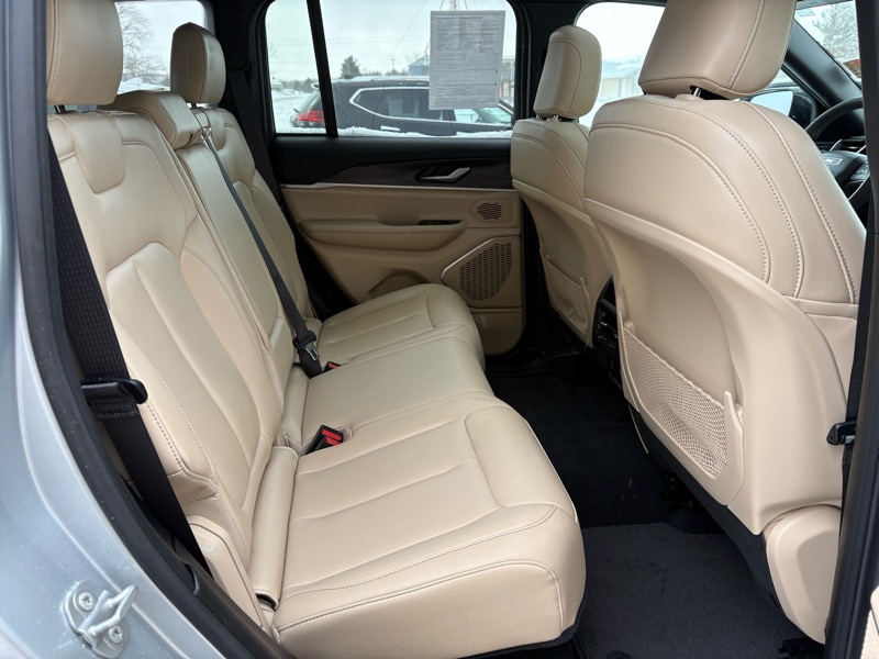 Jeep Grand Cherokee Limited 4WD 2025