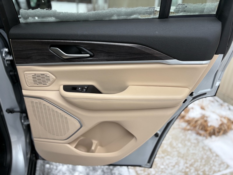 Jeep Grand Cherokee Limited 4WD 2025