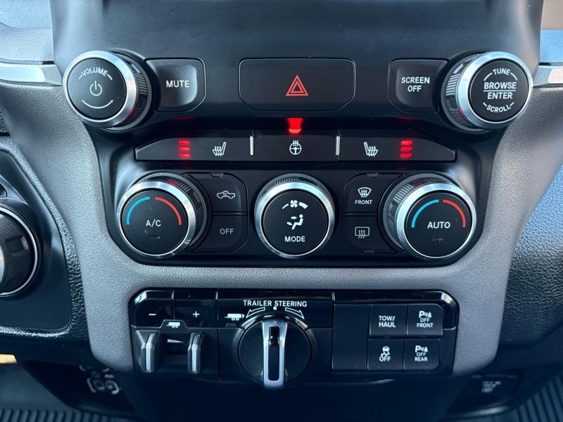 RAM 1500 Big Horn Crew Cab SWB 4WD 2021