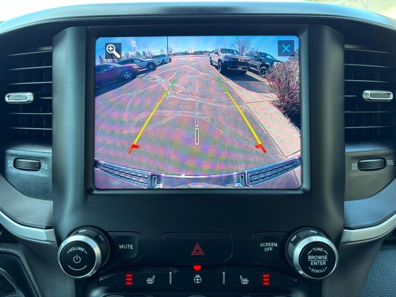 RAM 1500 Big Horn Crew Cab SWB 4WD 2021