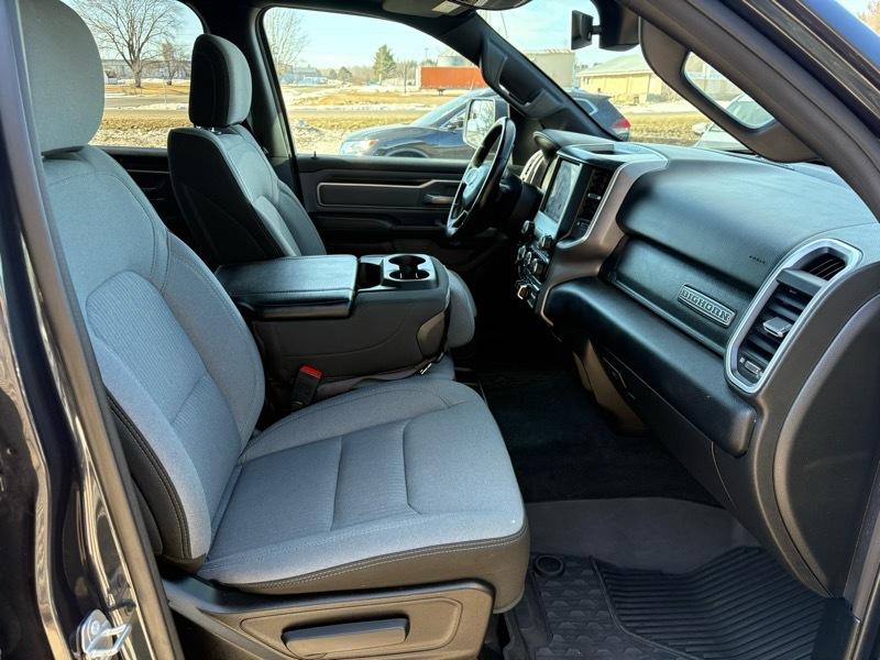 RAM 1500 Big Horn Crew Cab SWB 4WD 2021