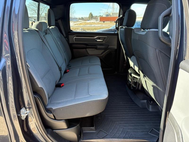 RAM 1500 Big Horn Crew Cab SWB 4WD 2021