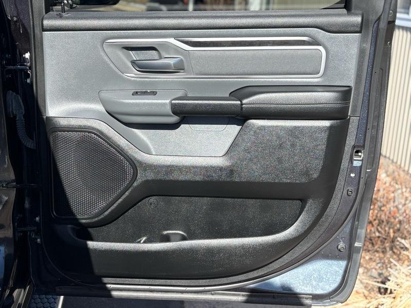 RAM 1500 Big Horn Crew Cab SWB 4WD 2021