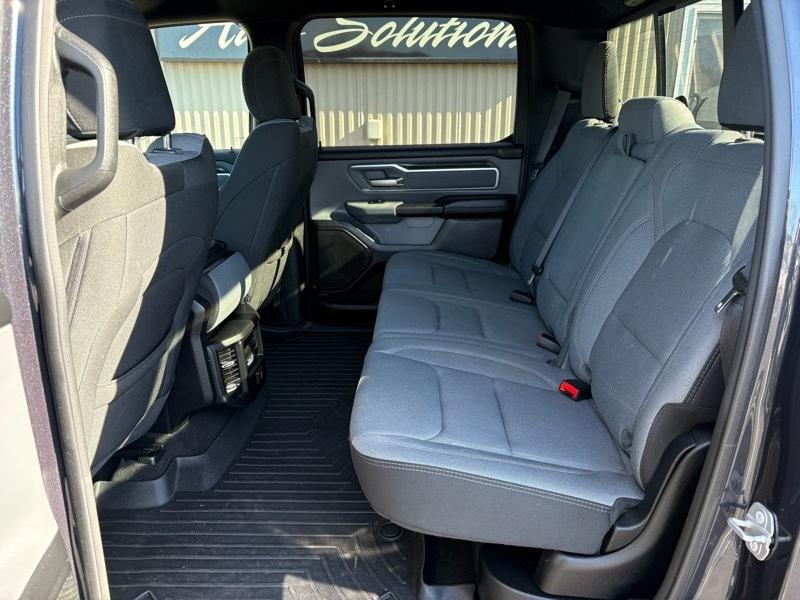 RAM 1500 Big Horn Crew Cab SWB 4WD 2021