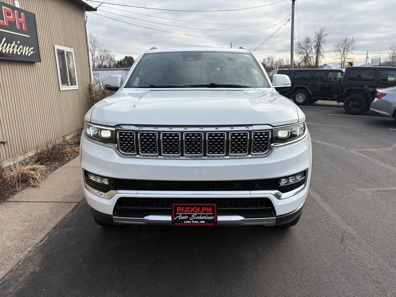 Jeep Grand Wagoneer Series III 4WD 2022