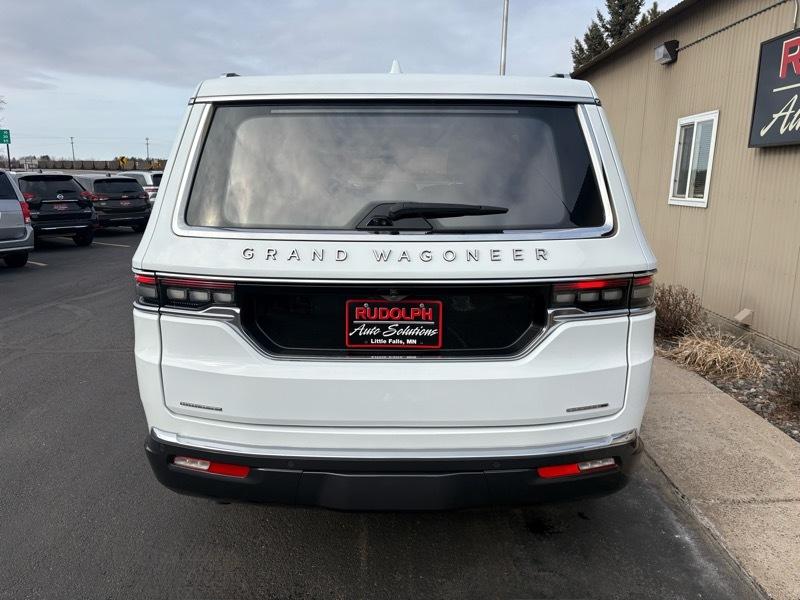 Jeep Grand Wagoneer Series III 4WD 2022