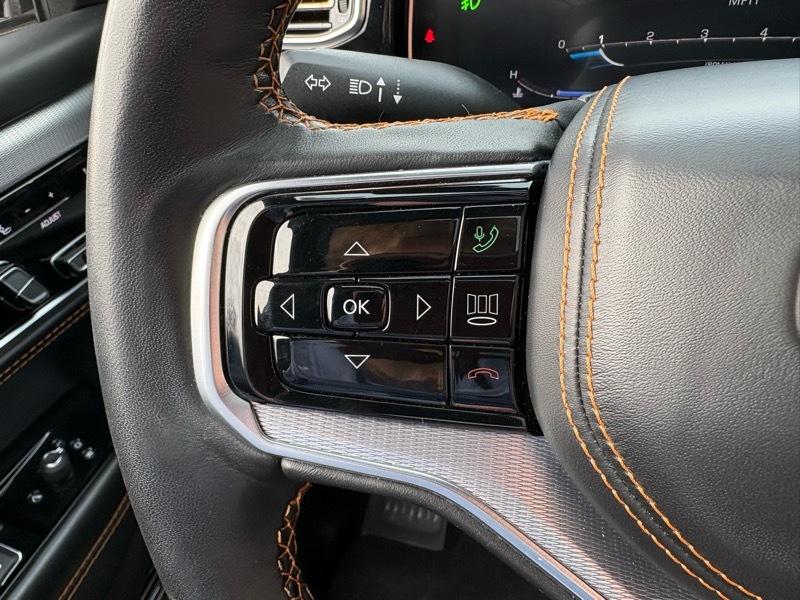 Jeep Grand Wagoneer Series III 4WD 2022