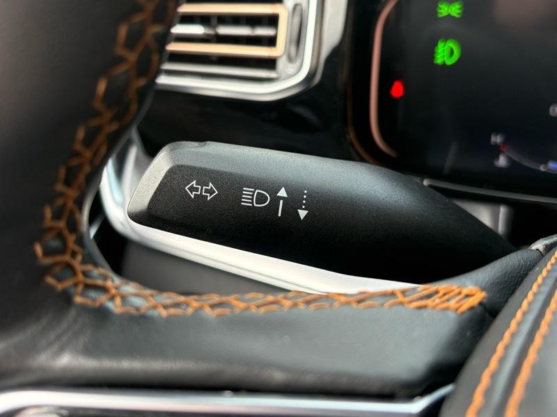 Jeep Grand Wagoneer Series III 4WD 2022