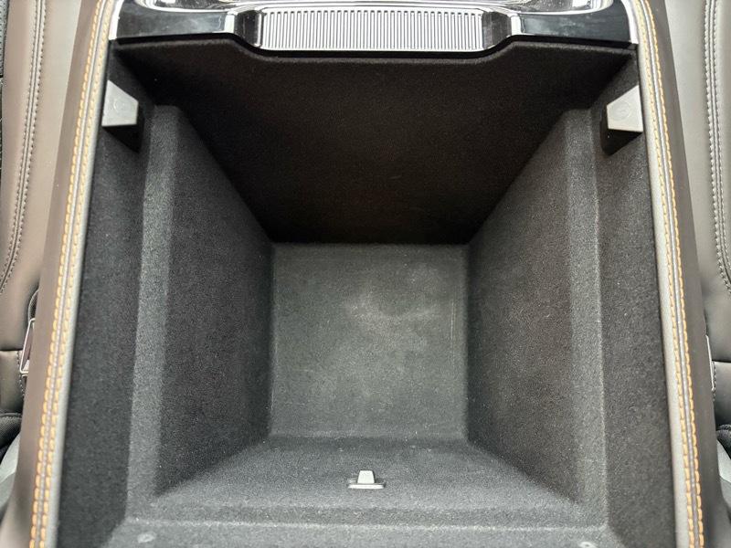 Jeep Grand Wagoneer Series III 4WD 2022