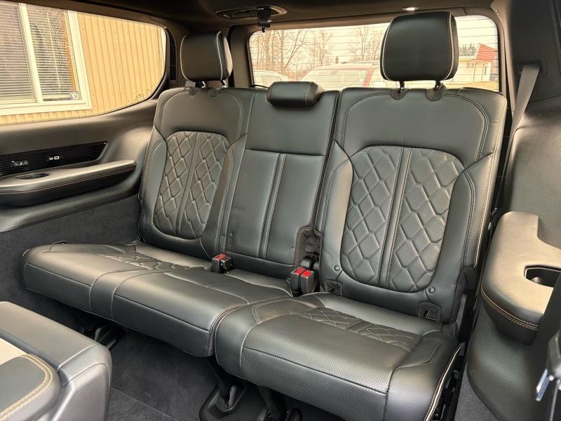 Jeep Grand Wagoneer Series III 4WD 2022