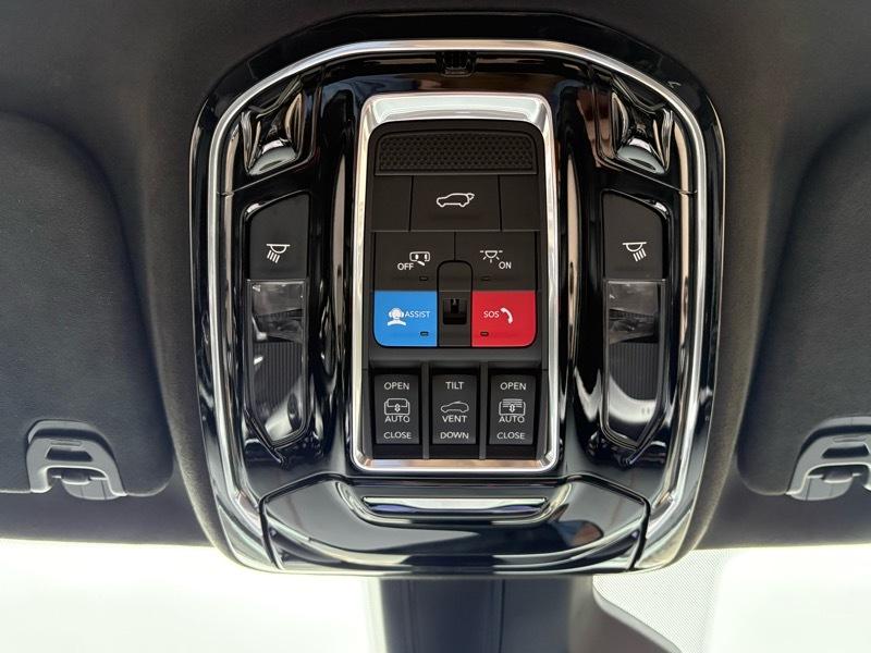 Jeep Grand Wagoneer Series III 4WD 2022