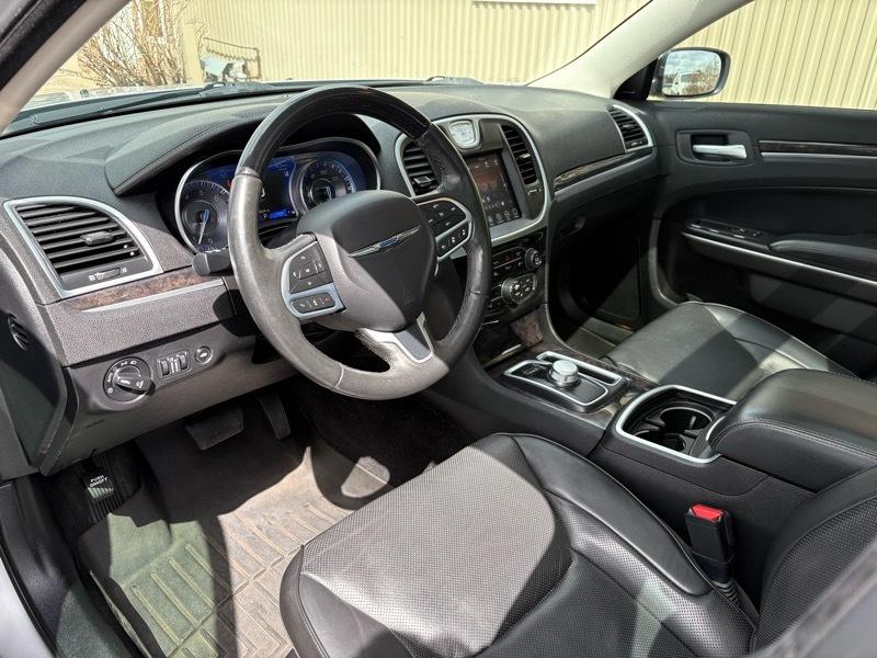 Chrysler 300 Limited AWD 2019