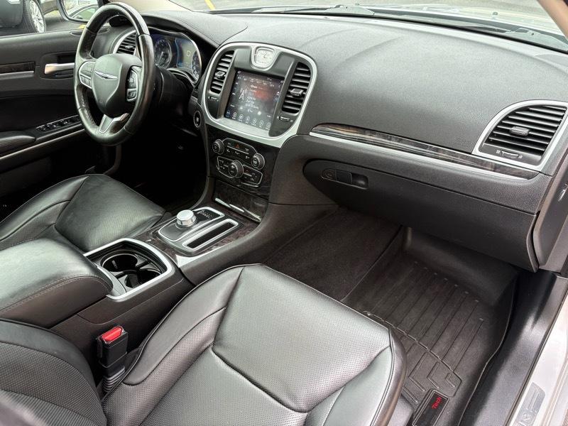 Chrysler 300 Limited AWD 2019