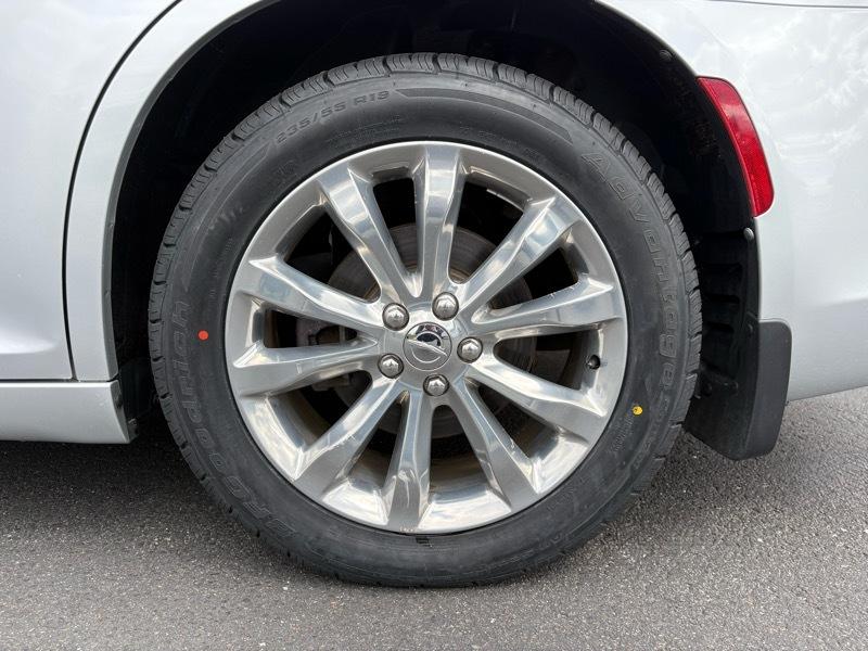 Chrysler 300 Limited AWD 2019