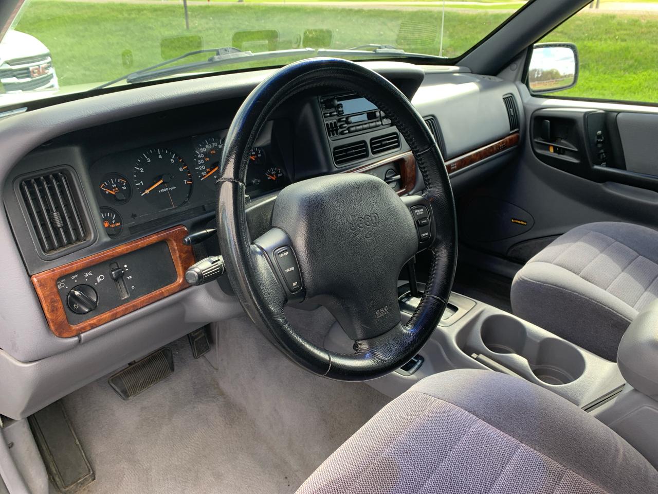Jeep Grand Cherokee Laredo 4WD 1997