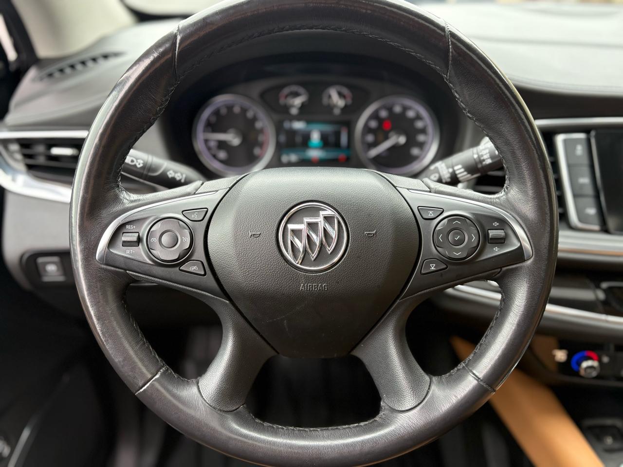 Buick Enclave Essence AWD 2018