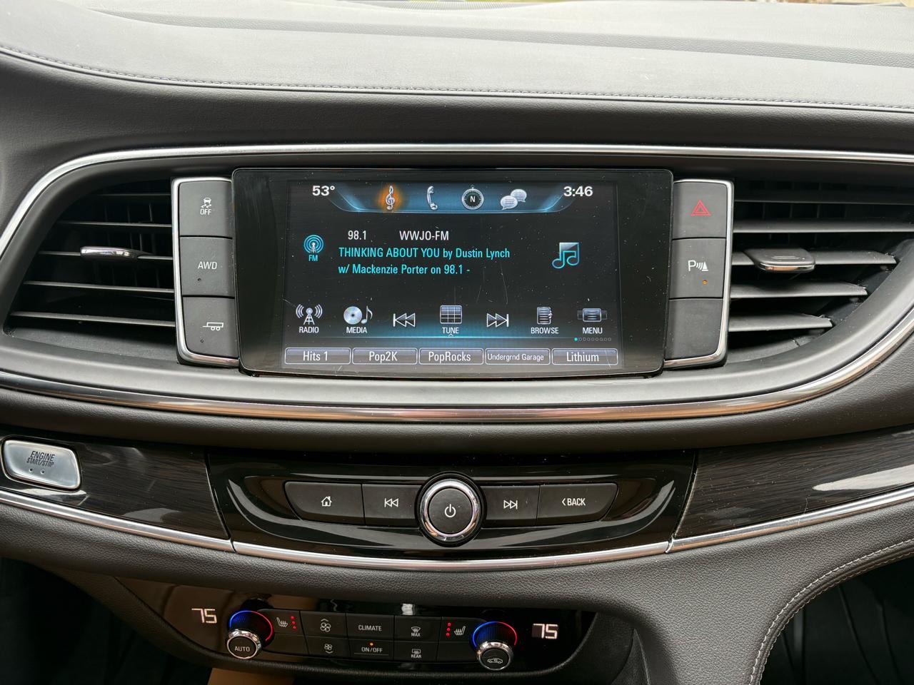 Buick Enclave Essence AWD 2018