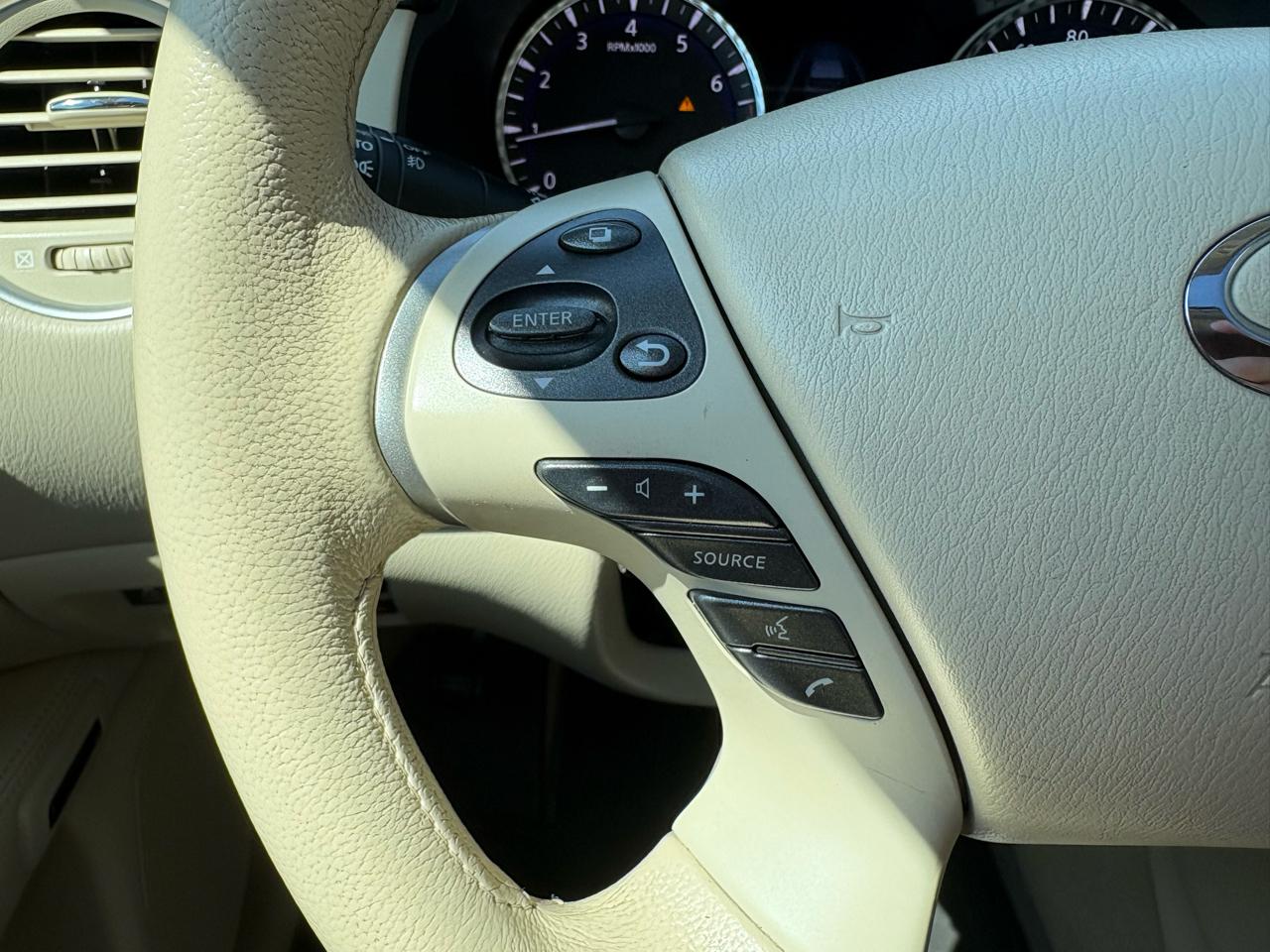 Infiniti JX35 AWD 4dr 2013