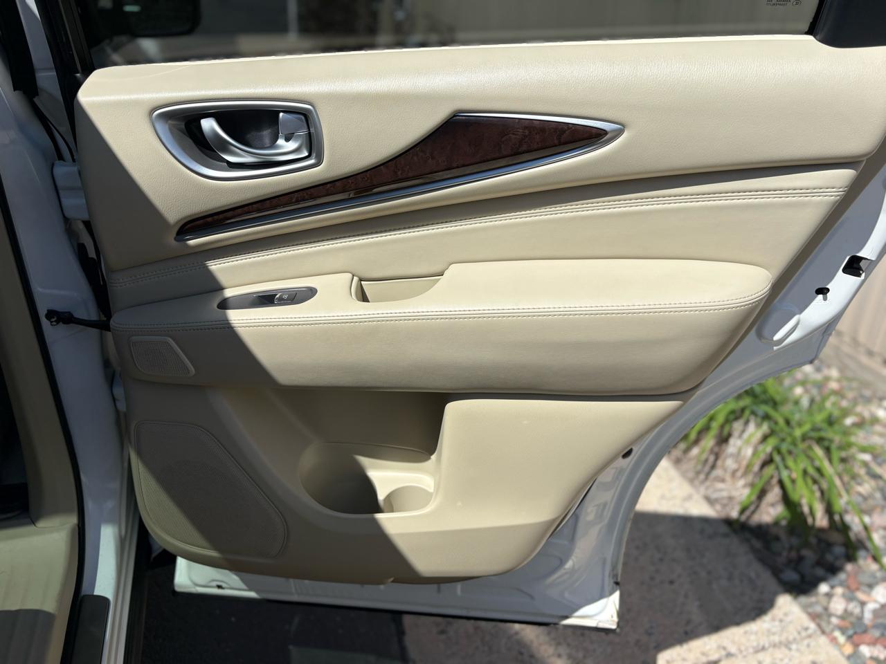 Infiniti JX35 AWD 4dr 2013
