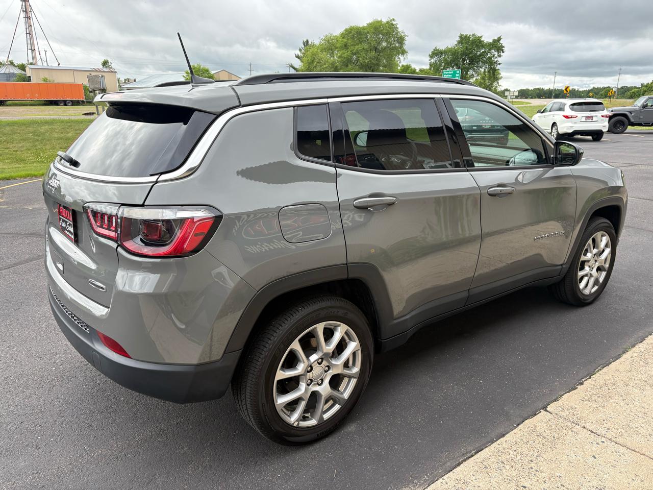 Jeep Compass Latitude Lux 4x4 2023