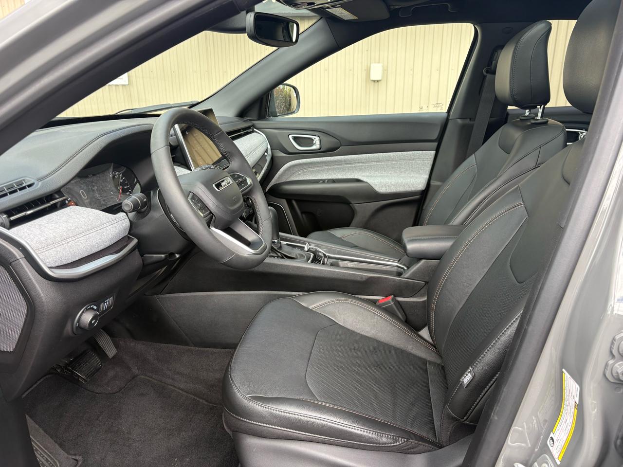 Jeep Compass Latitude Lux 4x4 2023