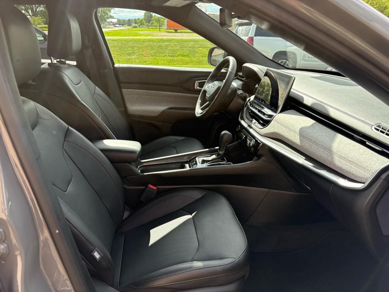 Jeep Compass Latitude Lux 4x4 2023