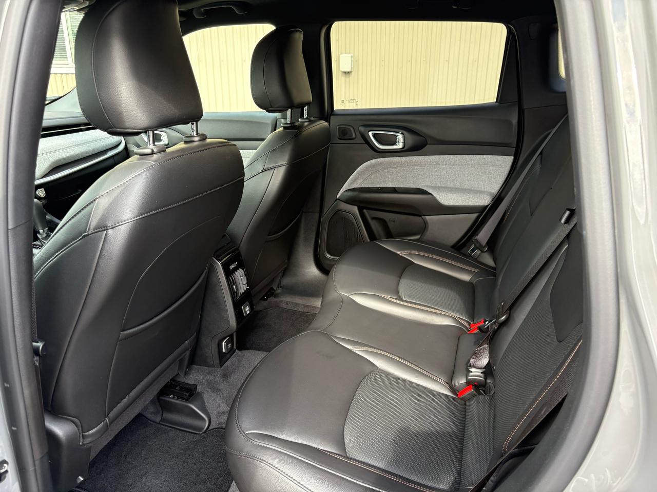 Jeep Compass Latitude Lux 4x4 2023