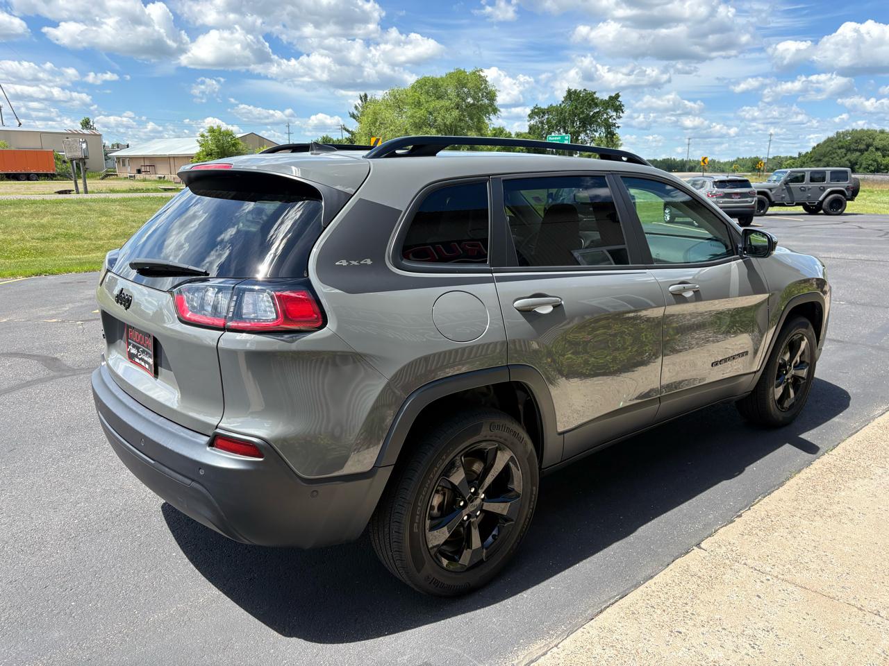 Jeep Cherokee Latitude Lux 4x4 2023