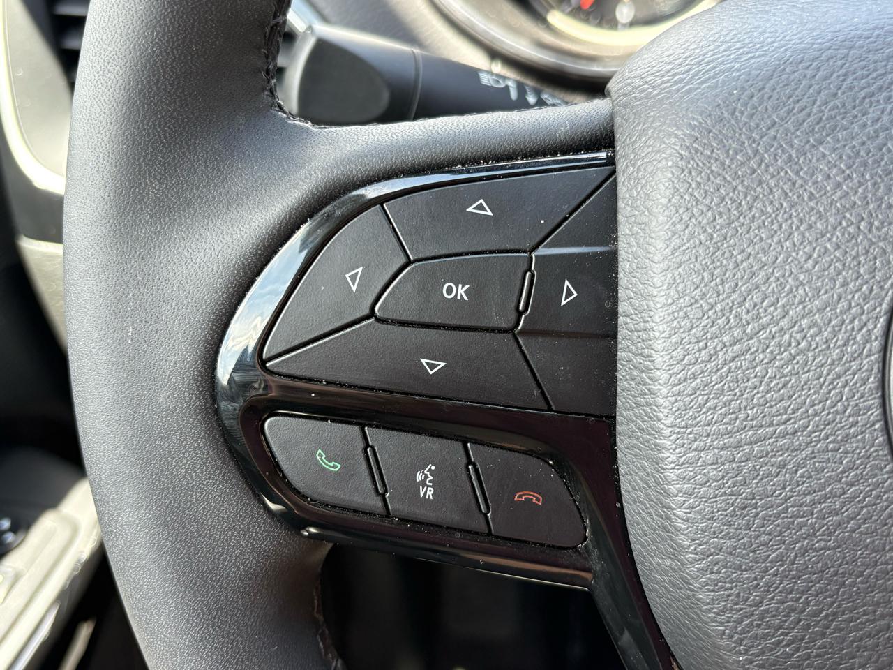 Jeep Cherokee Latitude Lux 4x4 2023
