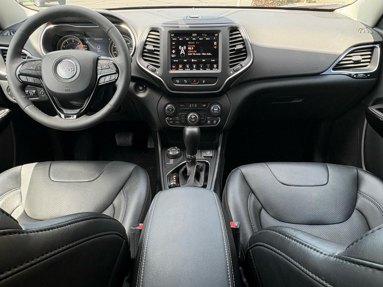 Jeep Cherokee Latitude Lux 4x4 2023