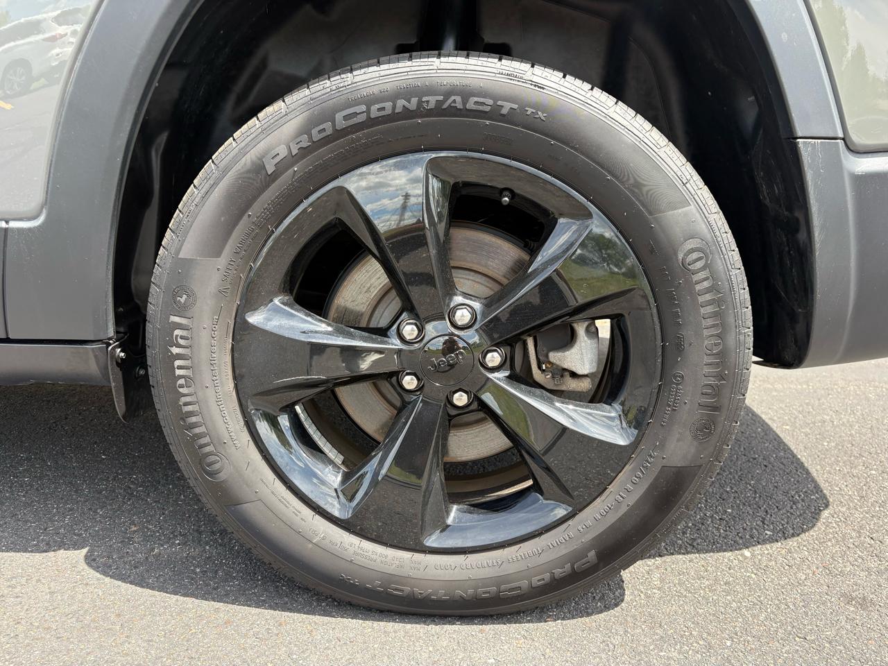 Jeep Cherokee Latitude Lux 4x4 2023