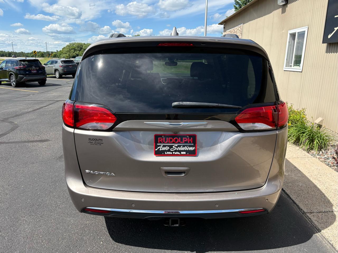 Chrysler Pacifica Touring-L 2017
