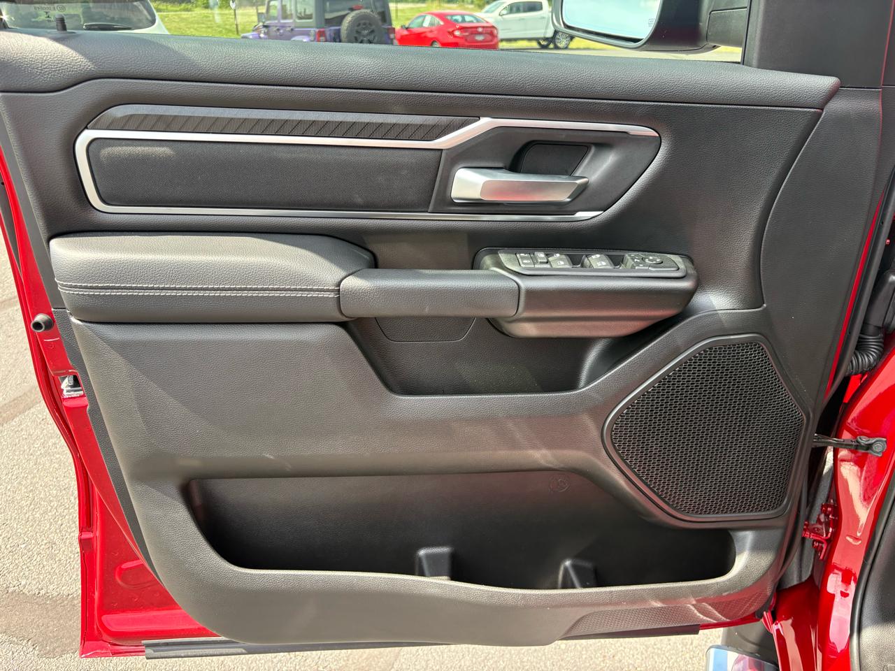 RAM 1500 Big Horn Crew Cab SWB 4WD 2026