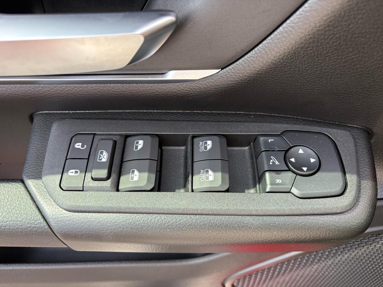 RAM 1500 Big Horn Crew Cab SWB 4WD 2026
