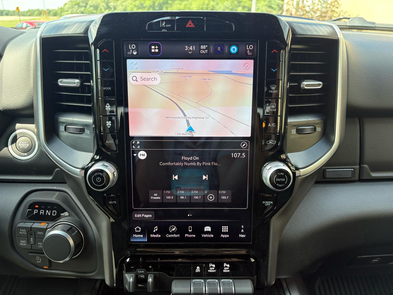 RAM 1500 Big Horn Crew Cab SWB 4WD 2026