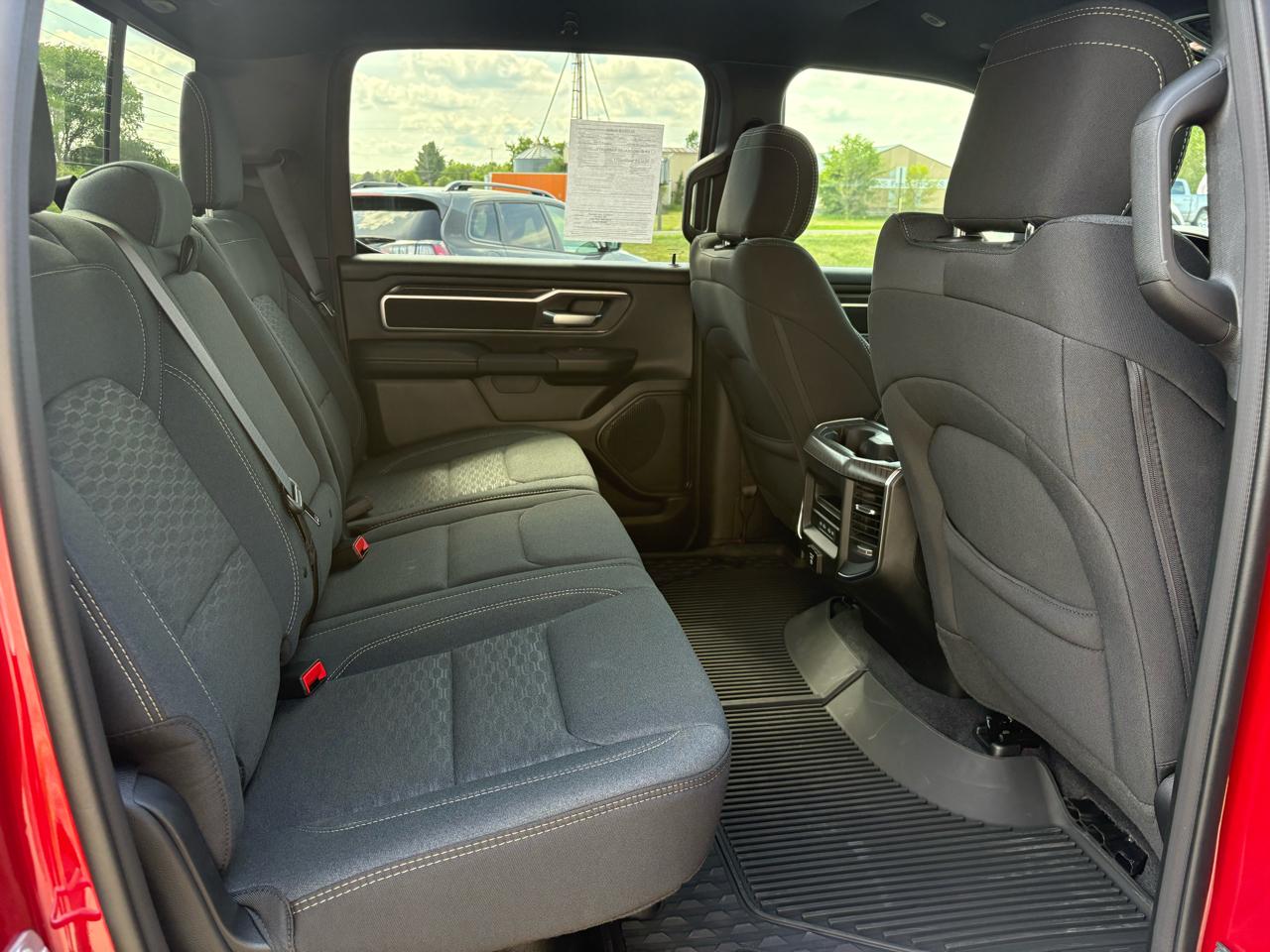 RAM 1500 Big Horn Crew Cab SWB 4WD 2026