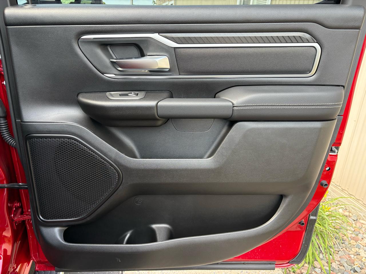 RAM 1500 Big Horn Crew Cab SWB 4WD 2026