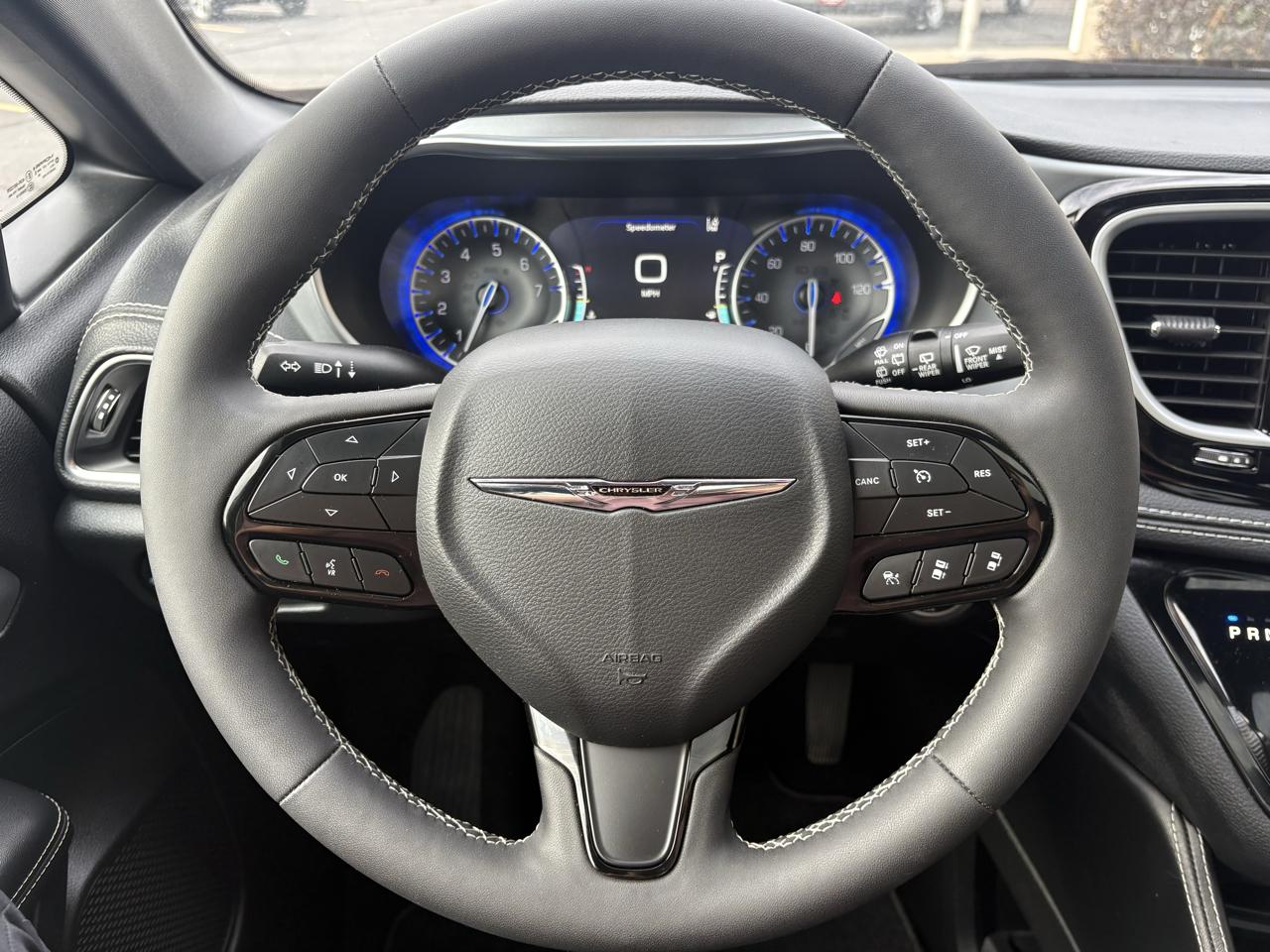 Chrysler Pacifica  2026