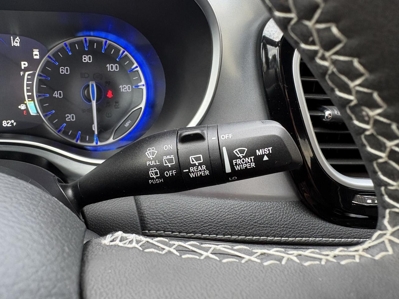 Chrysler Pacifica  2026