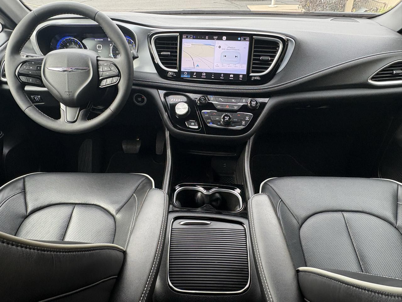 Chrysler Pacifica  2026