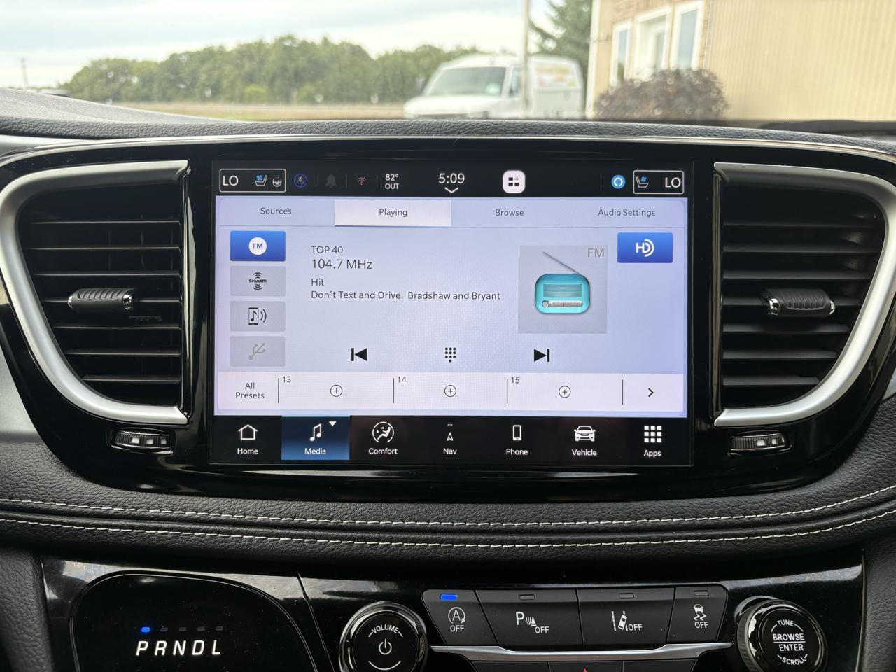 Chrysler Pacifica  2026